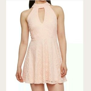 Keyhole Halter choker Neck lace Dress